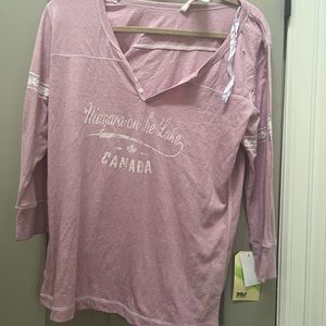 New with tags XL Niagara Falls shirt